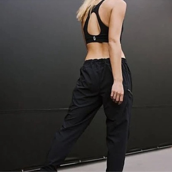 Free People Movement Come and Get it Performance Buckle Joggers Size XL - Picture 2 of 15